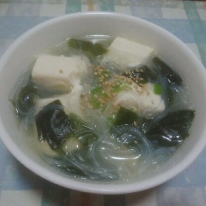晩ご飯の一品として作りました。ヘルシーだけど食べ応えもある中華風スープで、美味しかったです。